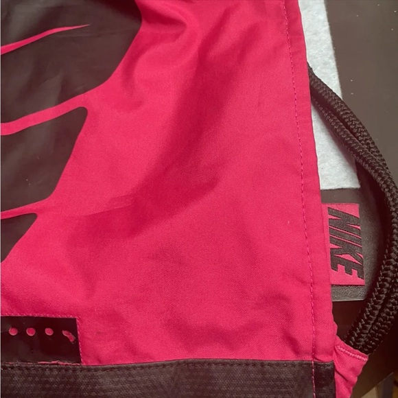Nike’s wifi String Bag - Picture 6 of 7